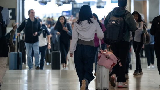 机票价格或将继续走高	，但航空公司利润却难同步上涨