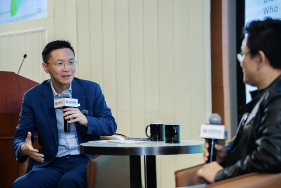 北大光华院长田轩对话摩尔线程创始人张建中：做难而正确的事